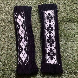 Black and White Knit Leg/Arm Warmers English Style